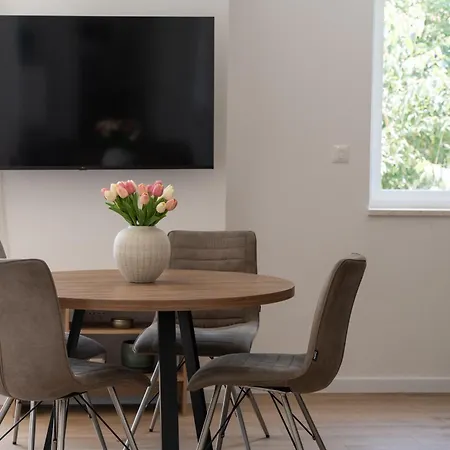 Coronata Apartment *