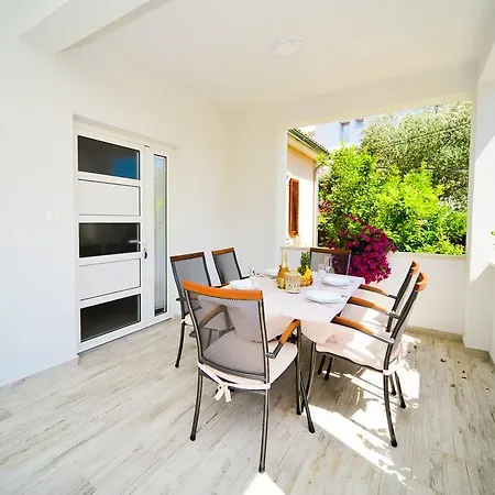 Coronata Apartament Biograd Na Moru