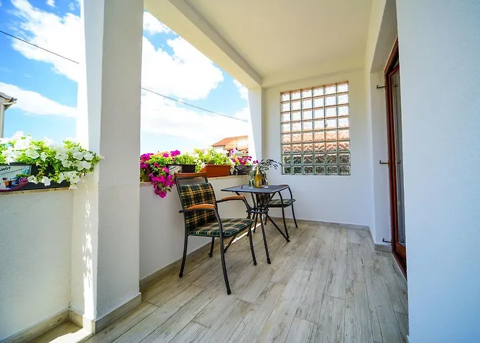 Apartman Coronata Biograd Na Moru