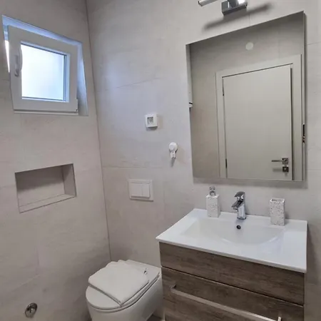 Coronata Apartamento Biograd Na Moru