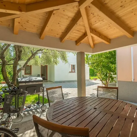 Coronata Apartmán Biograd Na Moru