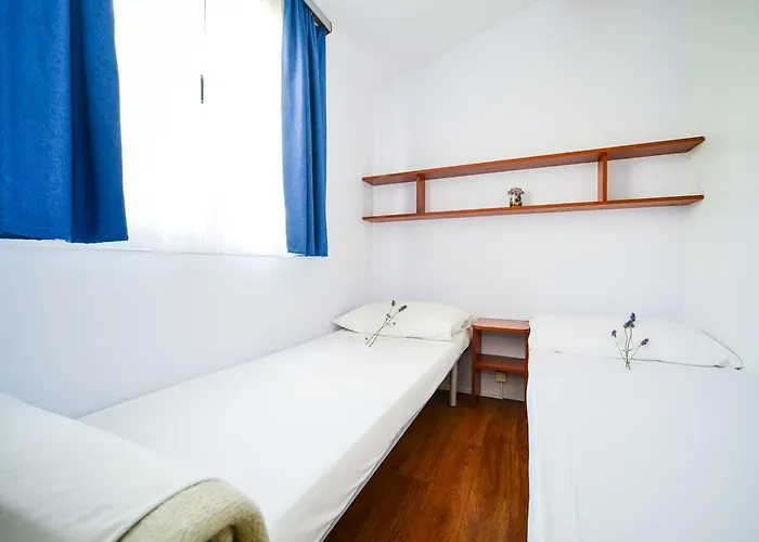 Coronata ביוגראד נה מורו