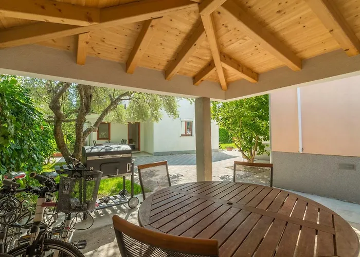 Coronata דירה ביוגראד נה מורו