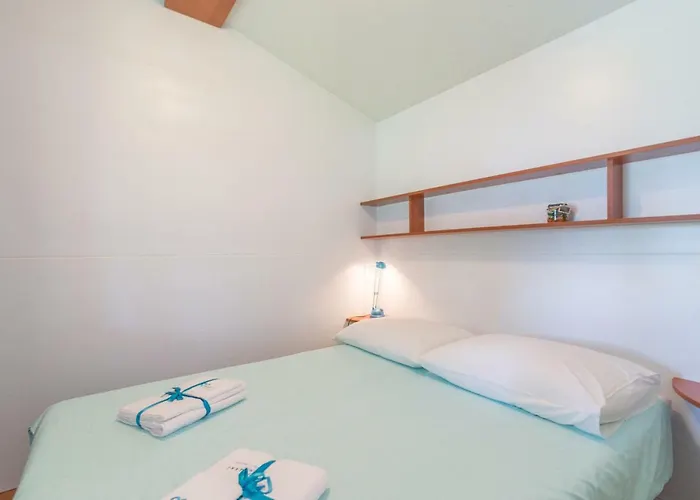 Coronata * ביוגראד נה מורו